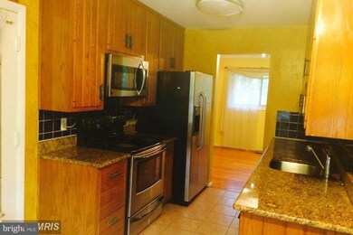 8327 Cottage St, Vienna, VA 22180 - photo 5