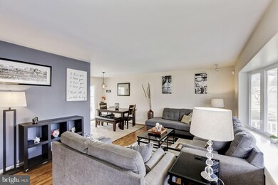 13621 Grenoble Dr, Rockville, MD 20853 - photo 3