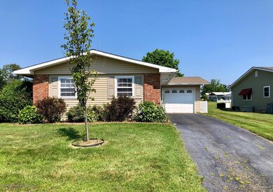135 Blake Circle, Brick