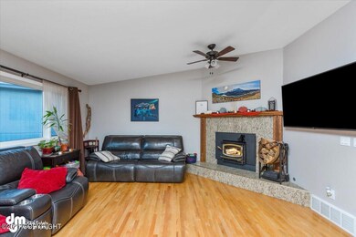 04-Living Room MS_2083
