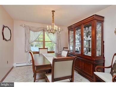 519 Heritage Rd, Sewell, NJ 08080 - photo 3