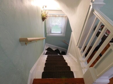 67-69 Angeline St unit 2, West Springfield, MA 01089 - photo 4