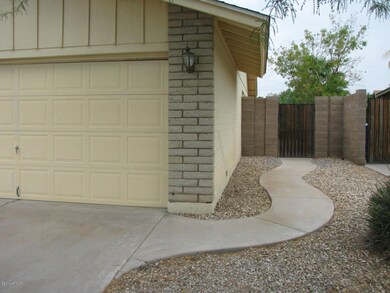 Side walkway