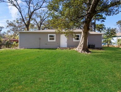 10326 Castleton St, Houston, TX 77016 - photo 2