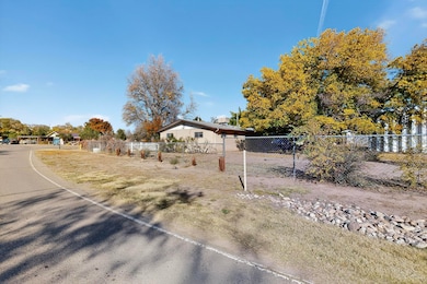 1809 Conita Real Ave SW, Albuquerque, NM 87105 - photo 3