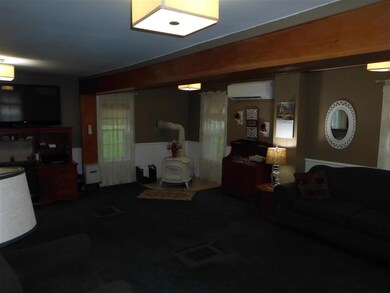 109 Pine St, Castleton, VT 05735 - photo 4