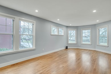 51 Eliot St unit 1, Chestnut Hill, MA 02467 - photo 3