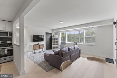 100 W Taylor Run Pkwy unit 6, Alexandria, VA 22314 - photo 3