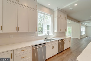 8701 Maple Springs Place, Manassas, VA 20112 - photo 3