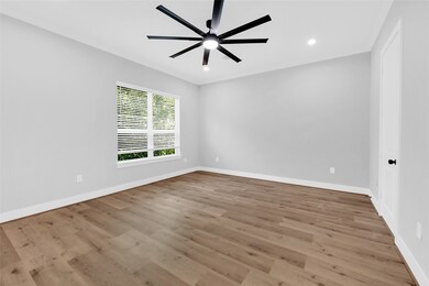 1538 Dewalt St, Houston, TX 77088 - photo 6