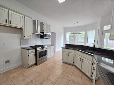 2107 Olvey Dr, Mandeville, LA 70448 - photo 5