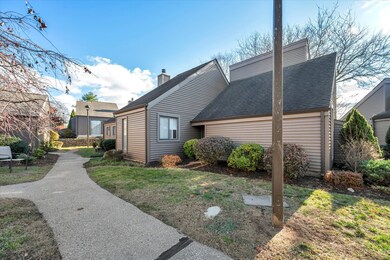 81 Hollister Way N, Glastonbury, CT 06033 - photo 5