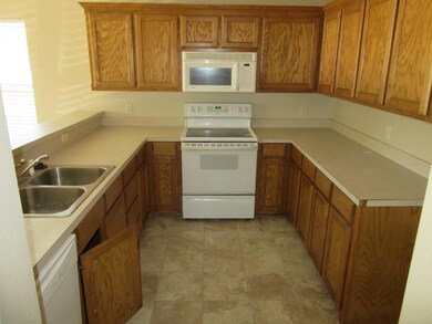 4528 Cole Dr, Abilene, TX 79606 - photo 3