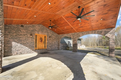 Camera 217 Meade Rd Charlotteville-22