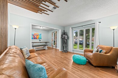 Spacious comfortable Den for sitting room, play ro