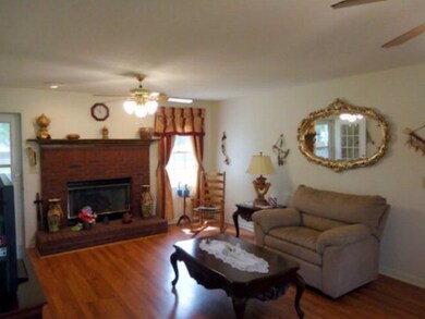 228 Stonefield Dr, Macon, GA 31216 - photo 4