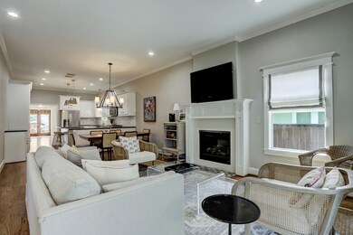 734 E 13th 1 2 St, Houston, TX 77008 - photo 3