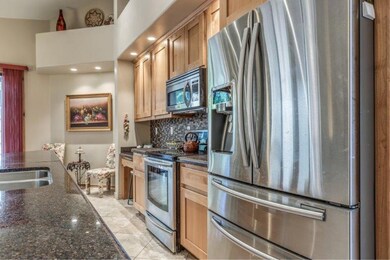 Kitchen (2)