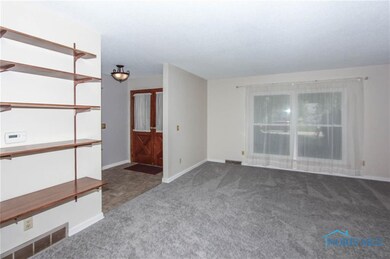 858 Maple Ln, Waterville, OH 43566 - photo 4