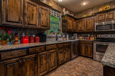 822STrailPointCtNixa-4Kitchen(2)