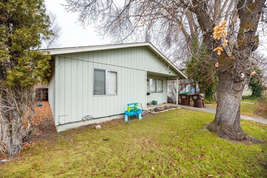 567 E 1st St, Prineville, OR 97754 - photo 3