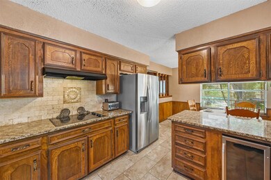 1000 Cherry Ct, Hurst, TX 76053 - photo 6