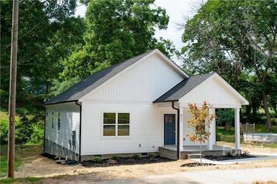 421 W Sharpe St, Statesville, NC 28677 - photo 3