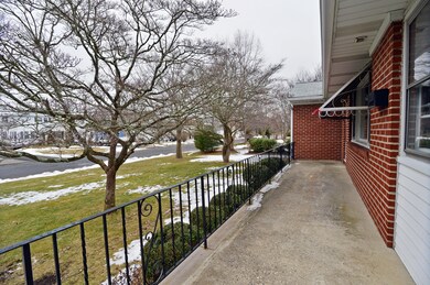 004_Front Porch