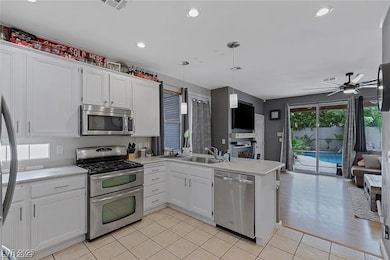 9852 Altadena St, Las Vegas, NV 89183 - photo 4