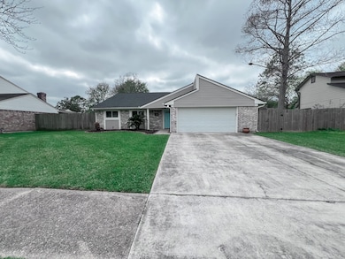 304 Old Course Dr, Friendswood, TX 77546 - photo 2