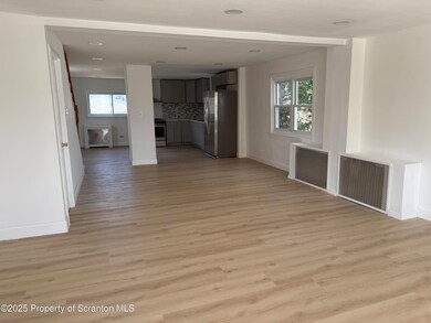 662 Sanderson St unit L 17, Throop, PA 18512 - photo 7