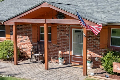 203 Hilltop Dr, Bristol, VA 24202 - photo 5