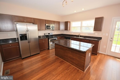 10417 Markby Ct, White Plains, MD 20695 - photo 3