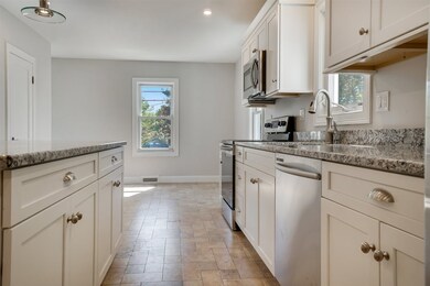 216 Fremont St, Manchester, NH 03103 - photo 7