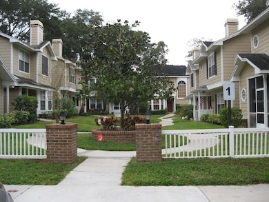 3090 Pointer Dr unit 3090, Palm Harbor, FL 34683 - photo 2