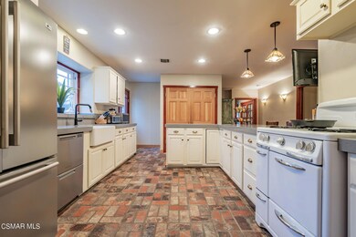 22030 Velicata St, Woodland Hills, CA 91364 - photo 3