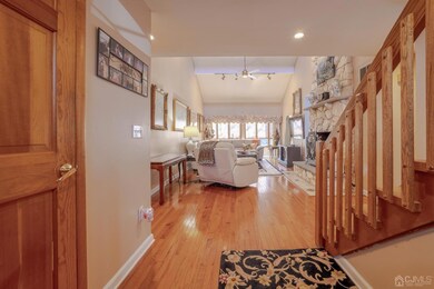 16 Delar Pkwy, Franklin Park, NJ 08823 - photo 7