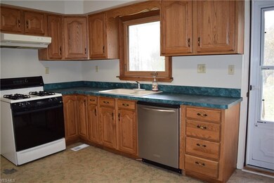 3855 Wallings Rd, North Royalton, OH 44133 - photo 3