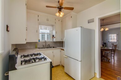 3121 SW Dorr St, Topeka, KS 66604 - photo 7