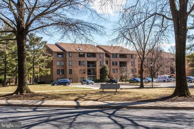 11323 Commonwealth Dr unit 304, Rockville, MD 20852 - photo 3