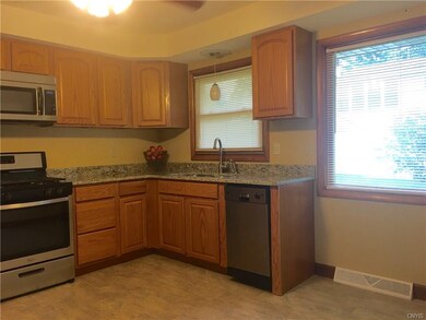 BRAND NEW STAINLESS STEEL APPLIANCES & MOEN FIXTUR