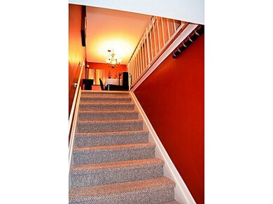 Foyer A PRIVATE entrance welcomes you to a lovely,