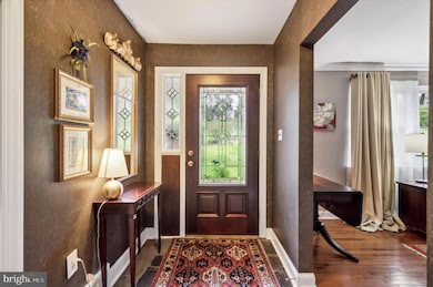 206 Fawnhill Rd, Broomall, PA 19008 - photo 3