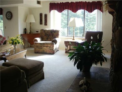 806 Alta Vita Dr, Greensburg, PA 15601 - photo 3