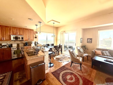 Vidorra unit 1907, San Antonio, TX 78202 - photo 2