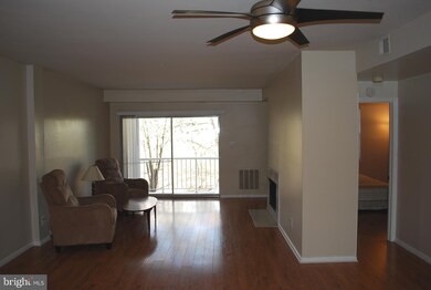 5 Pickering Ct unit 2, Germantown, MD 20874 - photo 6