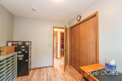 441 Howard St-9