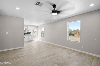 11721 Valle Del Paseo Dr unit A, Socorro, TX 79927 - photo 5