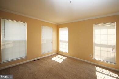 7105 Silverton Ct, District Heights, MD 20747 - photo 3