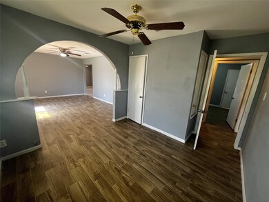 1471 Cool Spring Dr, Houston, TX 77088 - photo 5